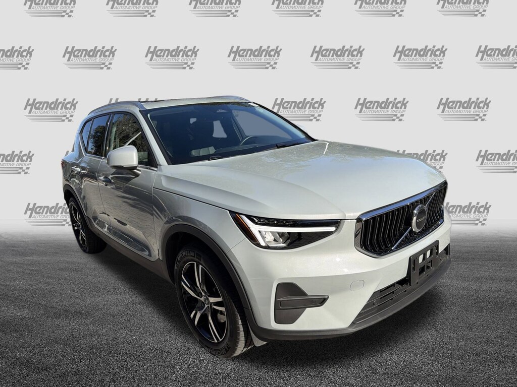 Certified 2025 Volvo XC40 Core Bright Theme SUV