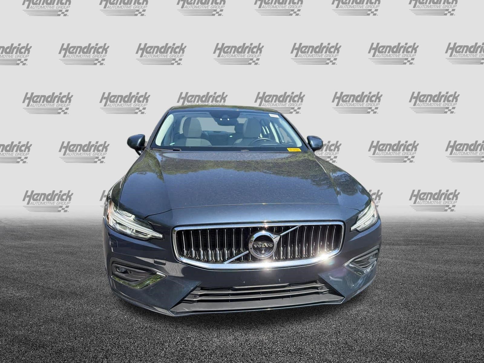 2019 Volvo S60 Inscription photo 2