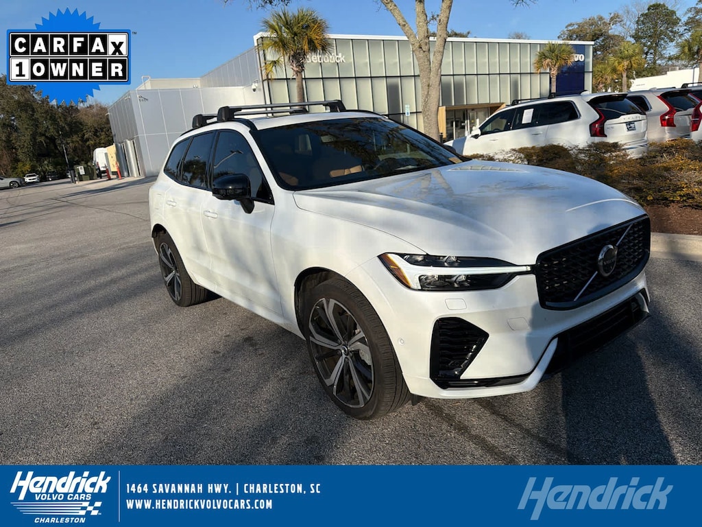 Certified 2024 Volvo XC60 Recharge Plug-In Hybrid Ultimate Dark Theme SUV