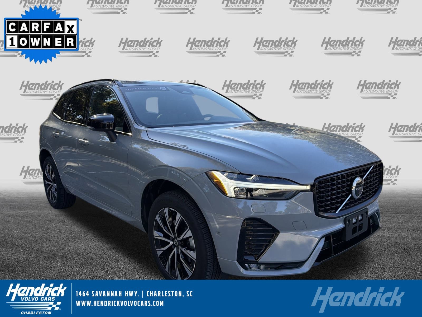 2025 Volvo XC60 Plus's photo