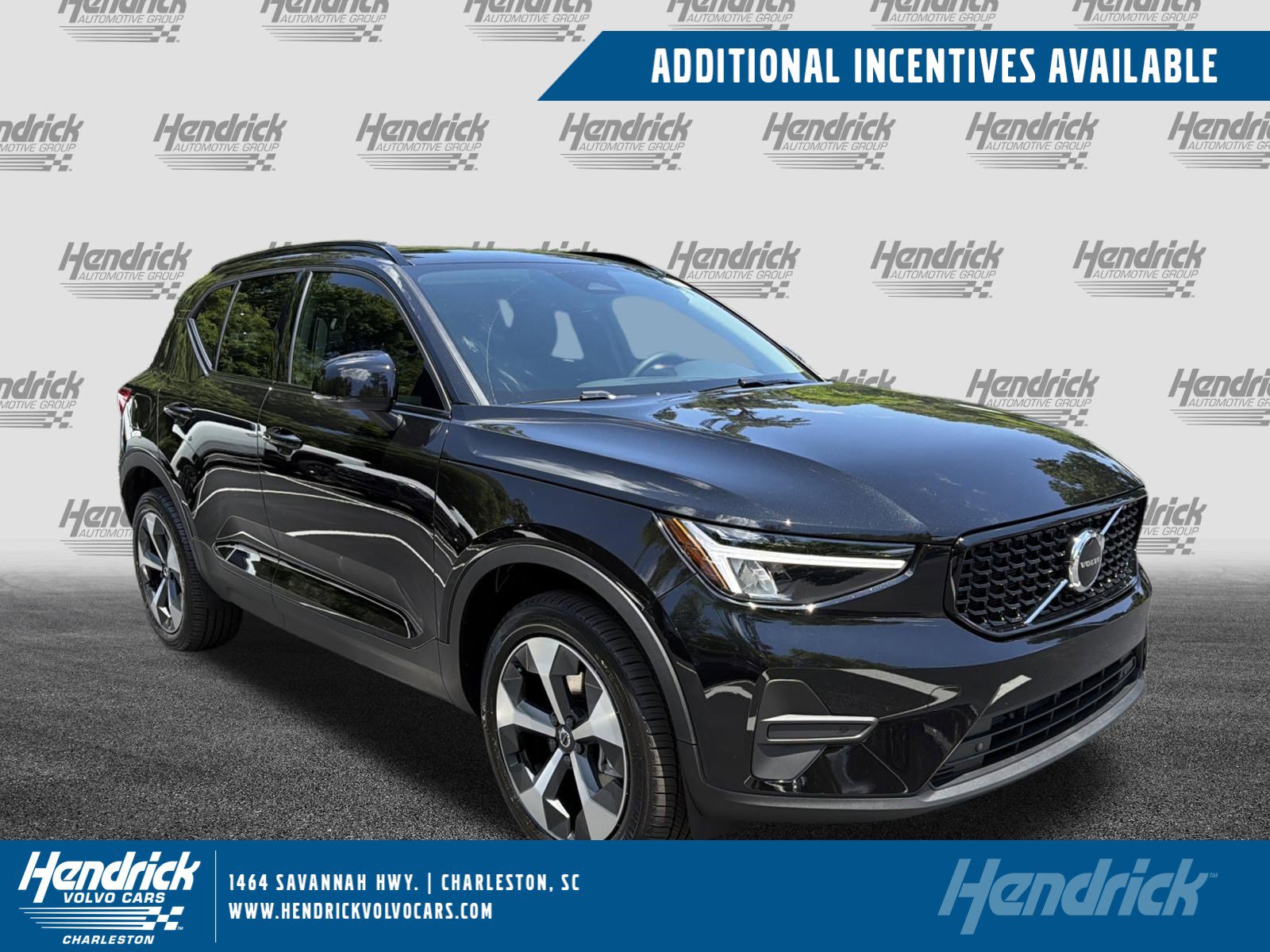 2026 Volvo XC40 B5 Core Dark AWD's photo