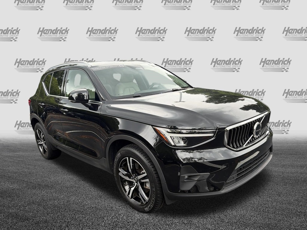 Certified 2023 Volvo XC40 Plus Bright Theme SUV
