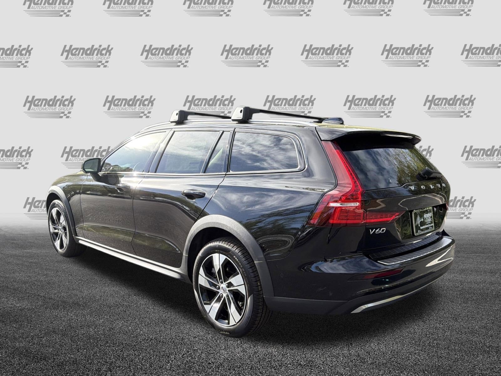 Volvo V60 Cross Country B5 Plus