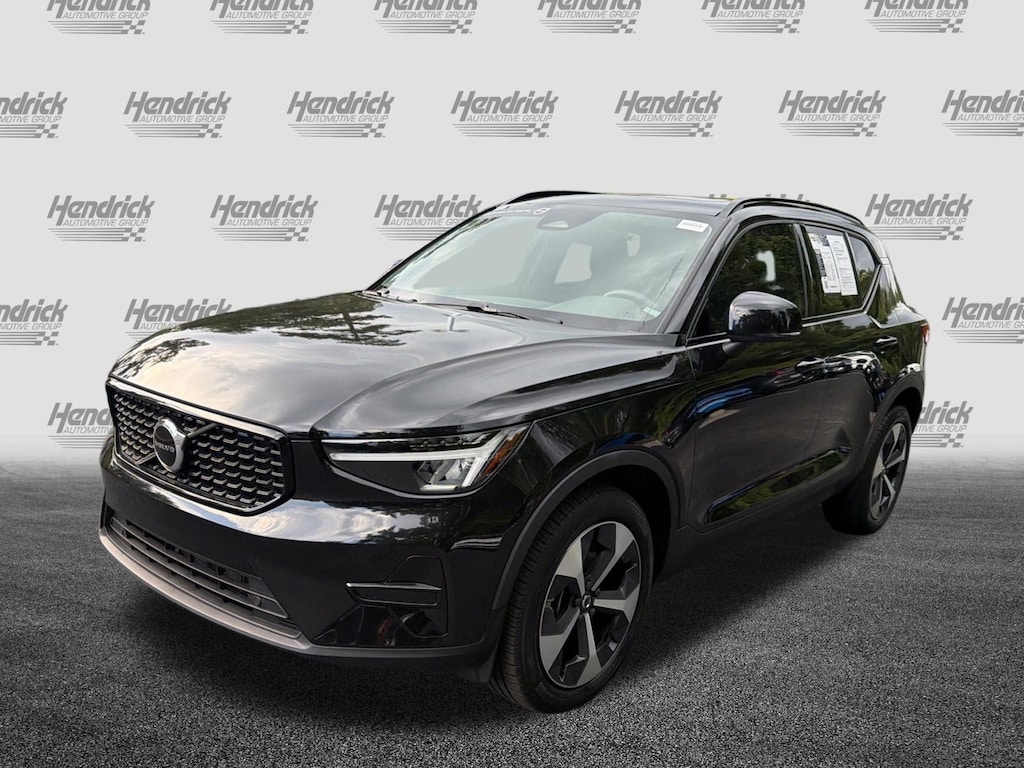 Certified 2024 Volvo XC40 Core Dark Theme SUV