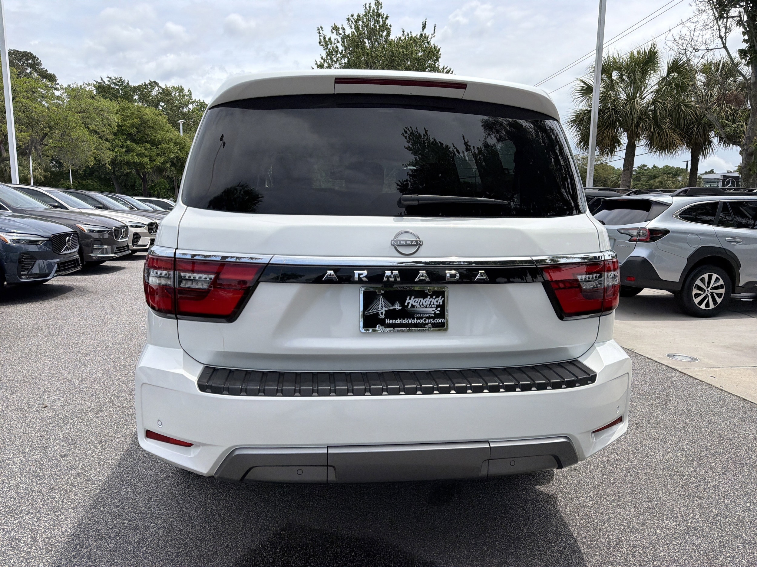 2021 Nissan Armada SV photo 3