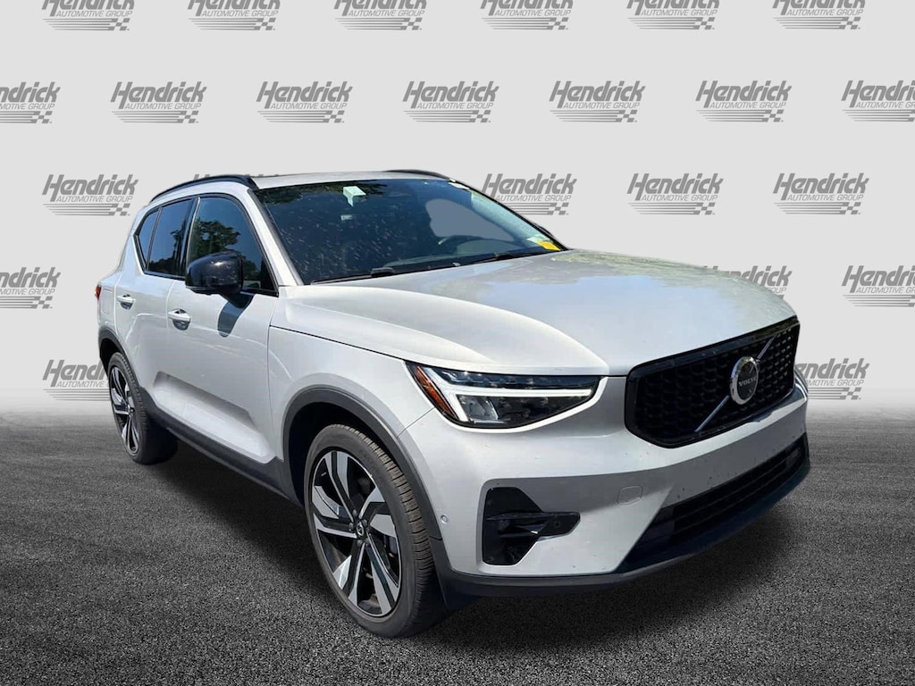 Certified 2025 Volvo XC40 Plus Dark Theme SUV