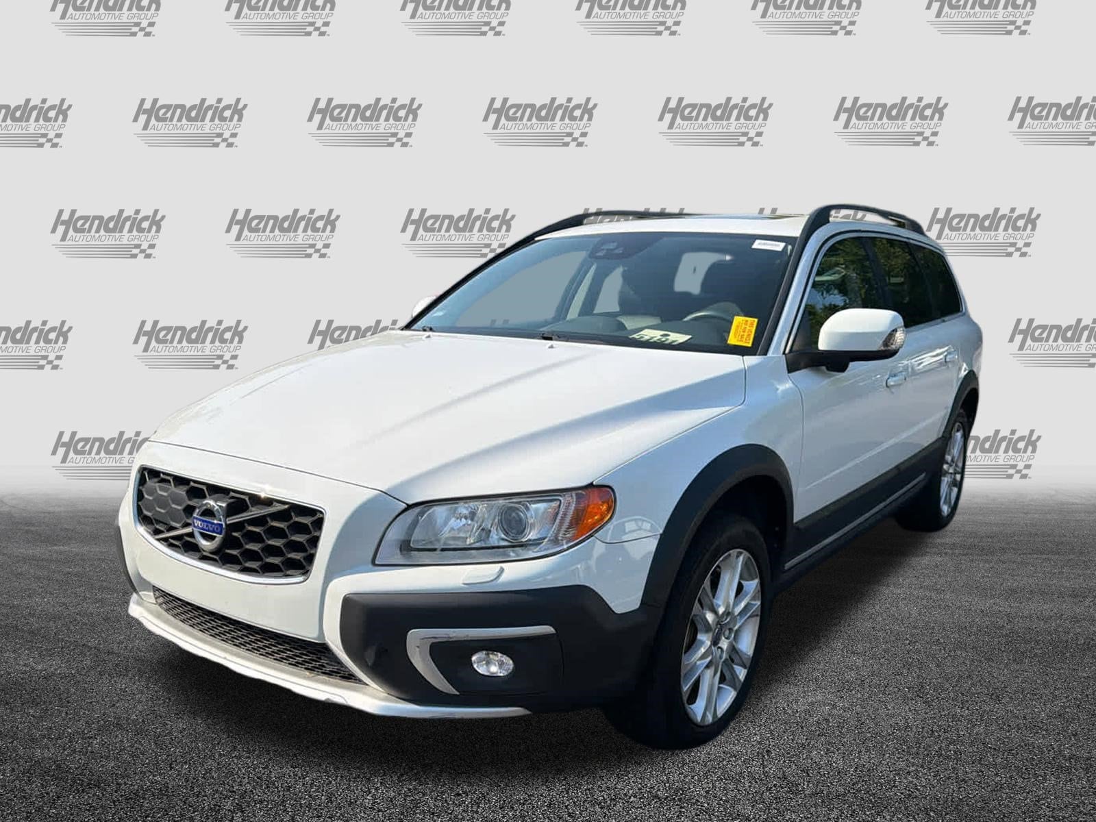 2016 Volvo XC70 T5 Drive-E Platinum photo 4