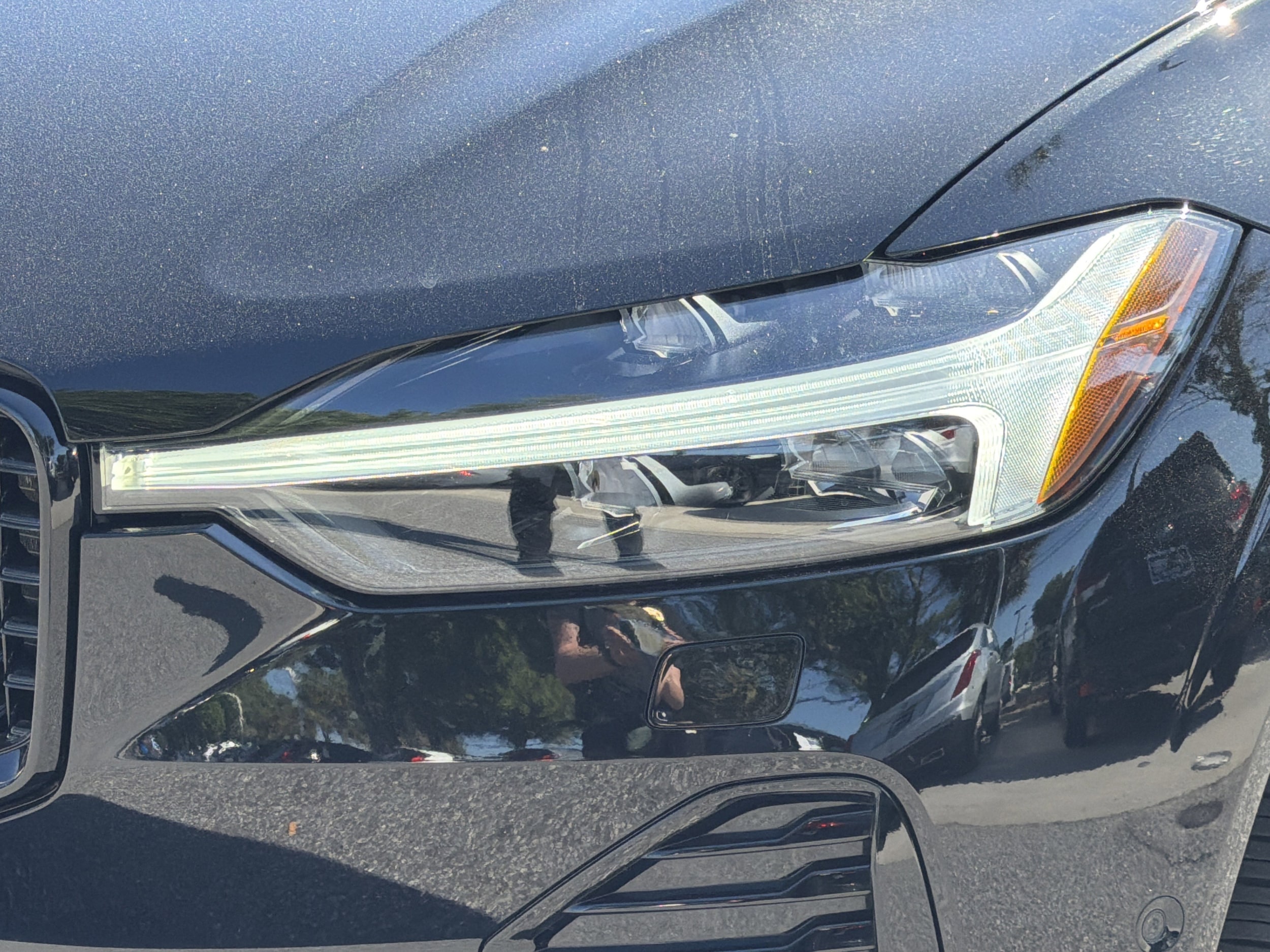 2025 Volvo XC60 Plus photo 5