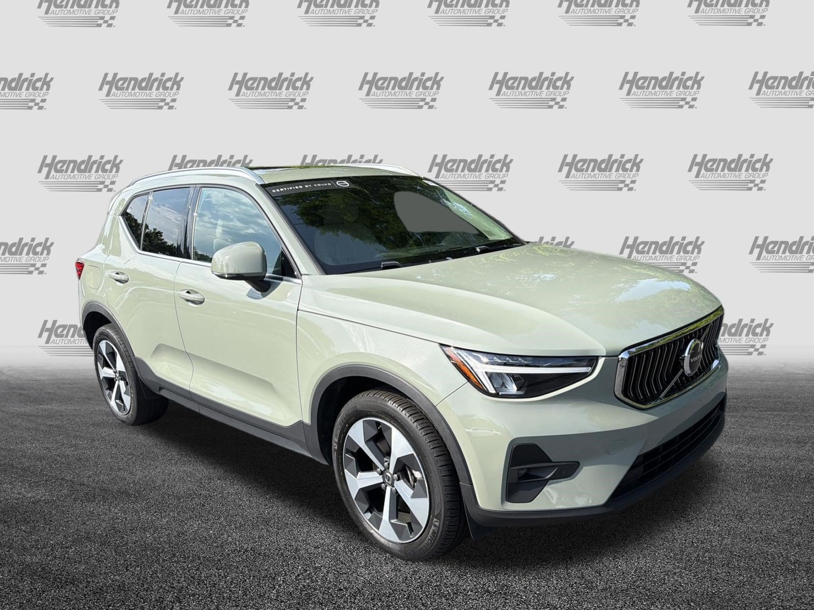 Volvo XC40 Plus Bright Theme