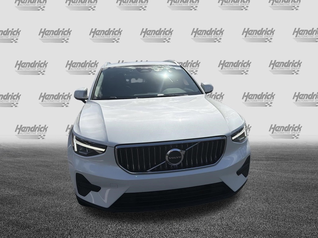 Certified 2025 Volvo XC40 Core Bright Theme SUV