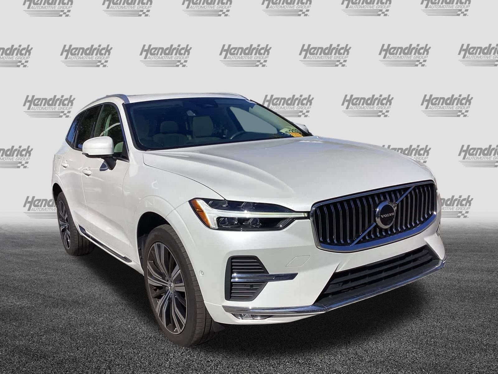 2023 Volvo XC60 Plus photo 3