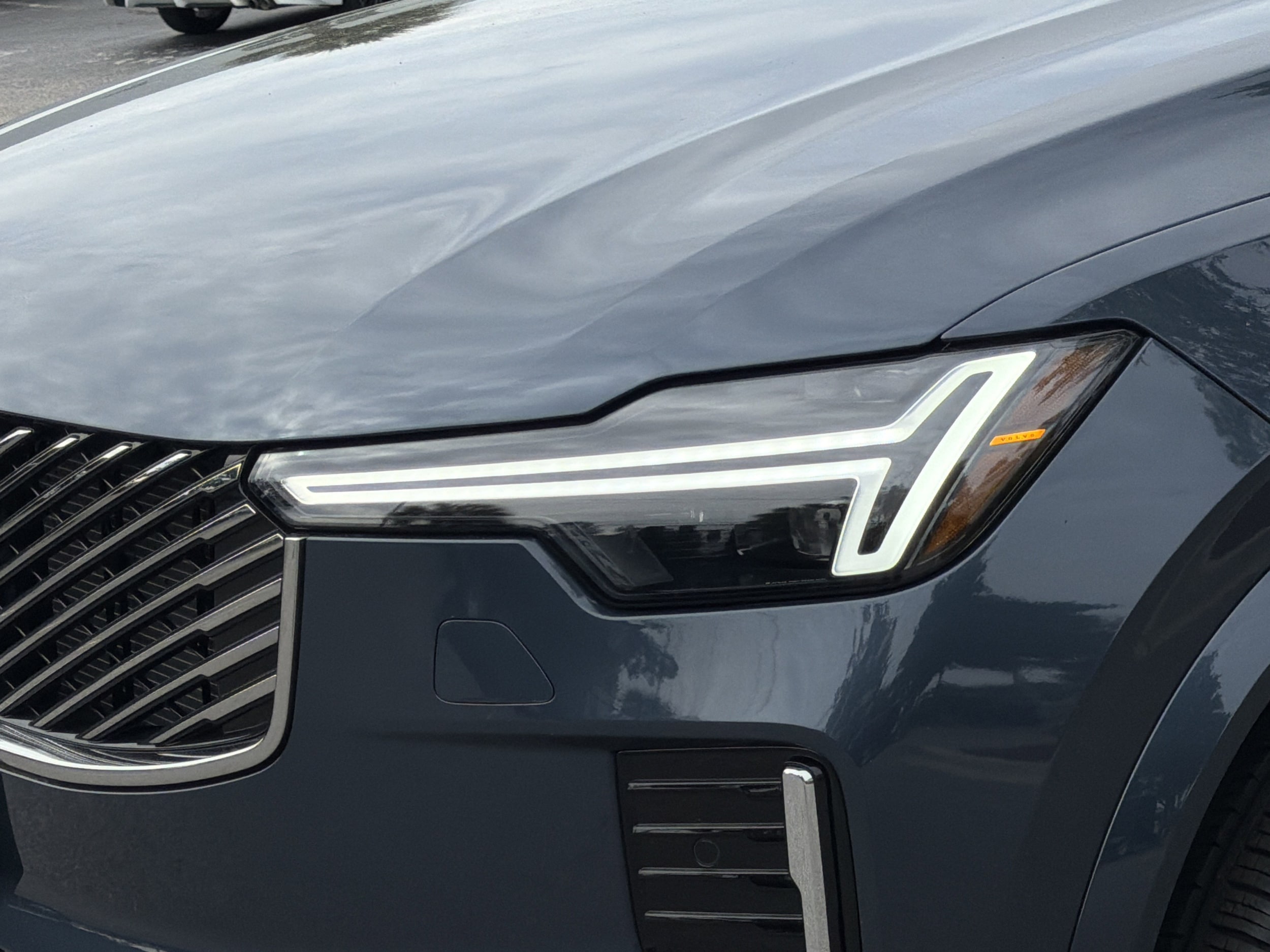 2025 Volvo XC90 Plus photo 5