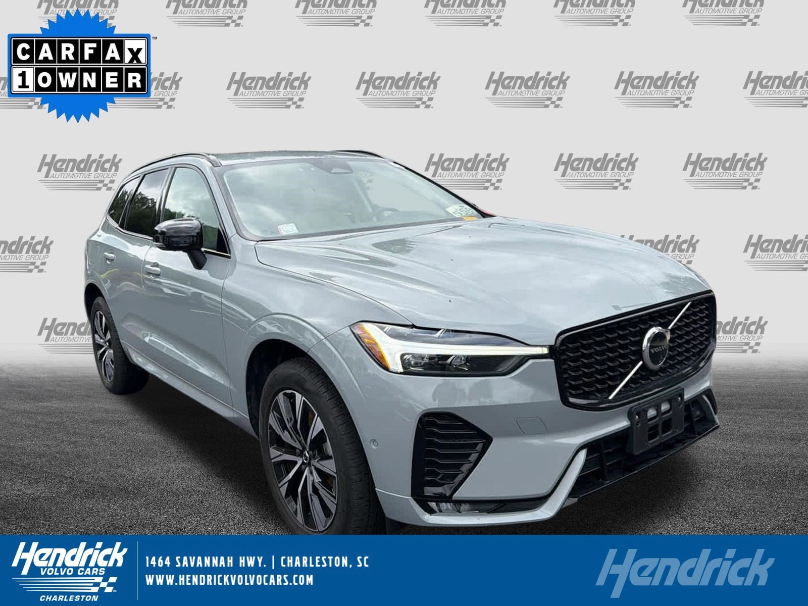 2024 Volvo XC60 B5 Plus Dark Theme AWD's photo