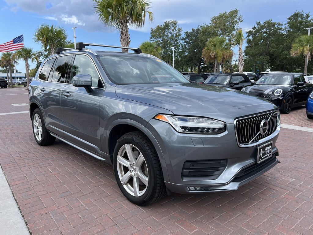Used 2020 Volvo XC90 Momentum SUV