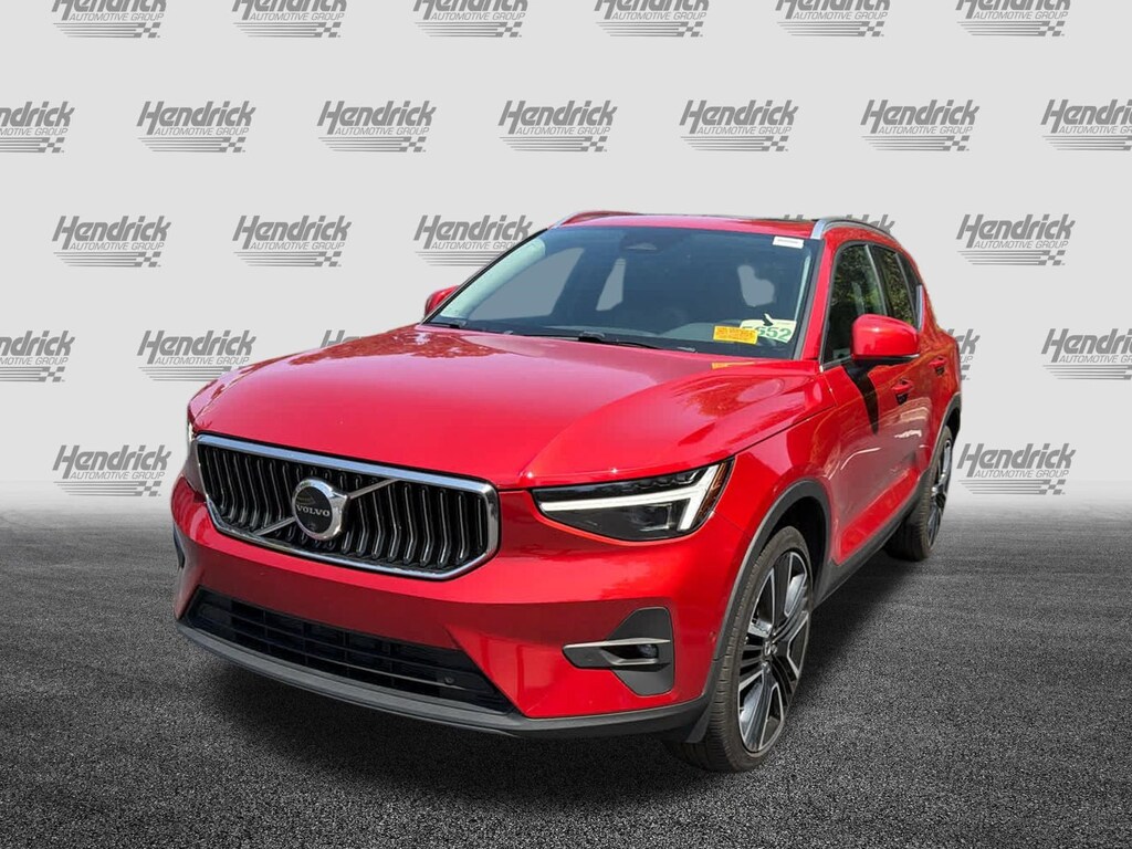 Used 2024 Volvo XC40 Ultimate Bright Theme SUV