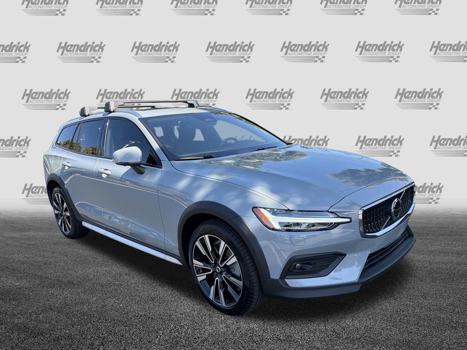 Volvo V60 Cross Country B5 Ultra