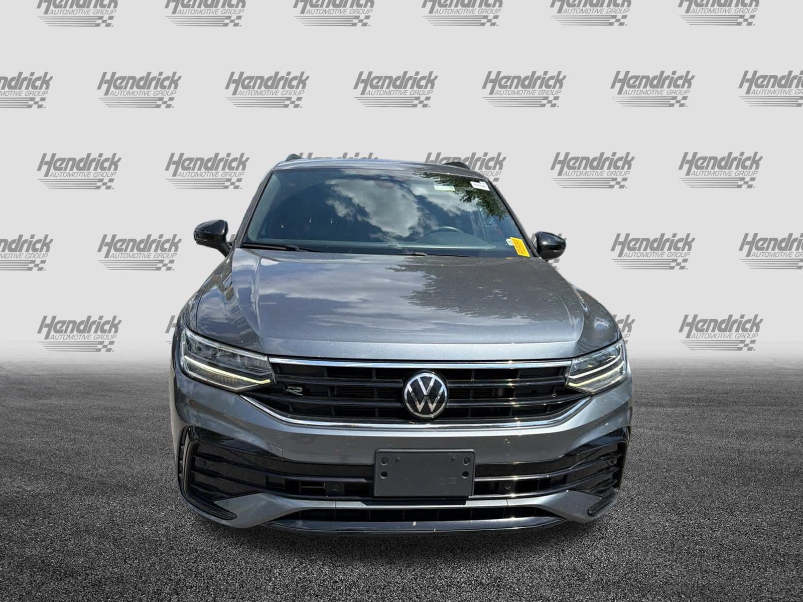 2022 Volkswagen Tiguan SE R-Line Black 4MOTION photo 2
