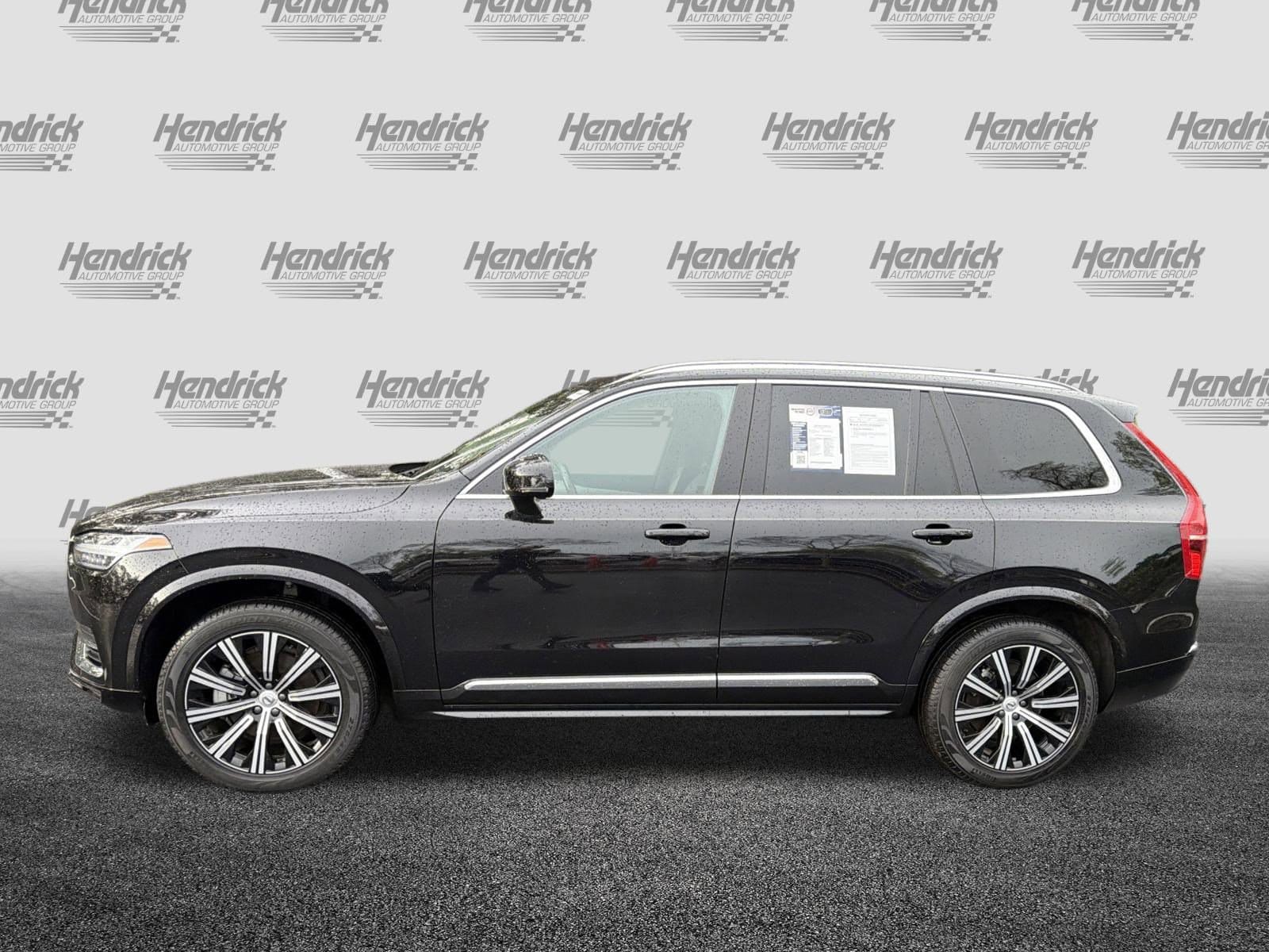 2025 Volvo XC90 Core photo 6