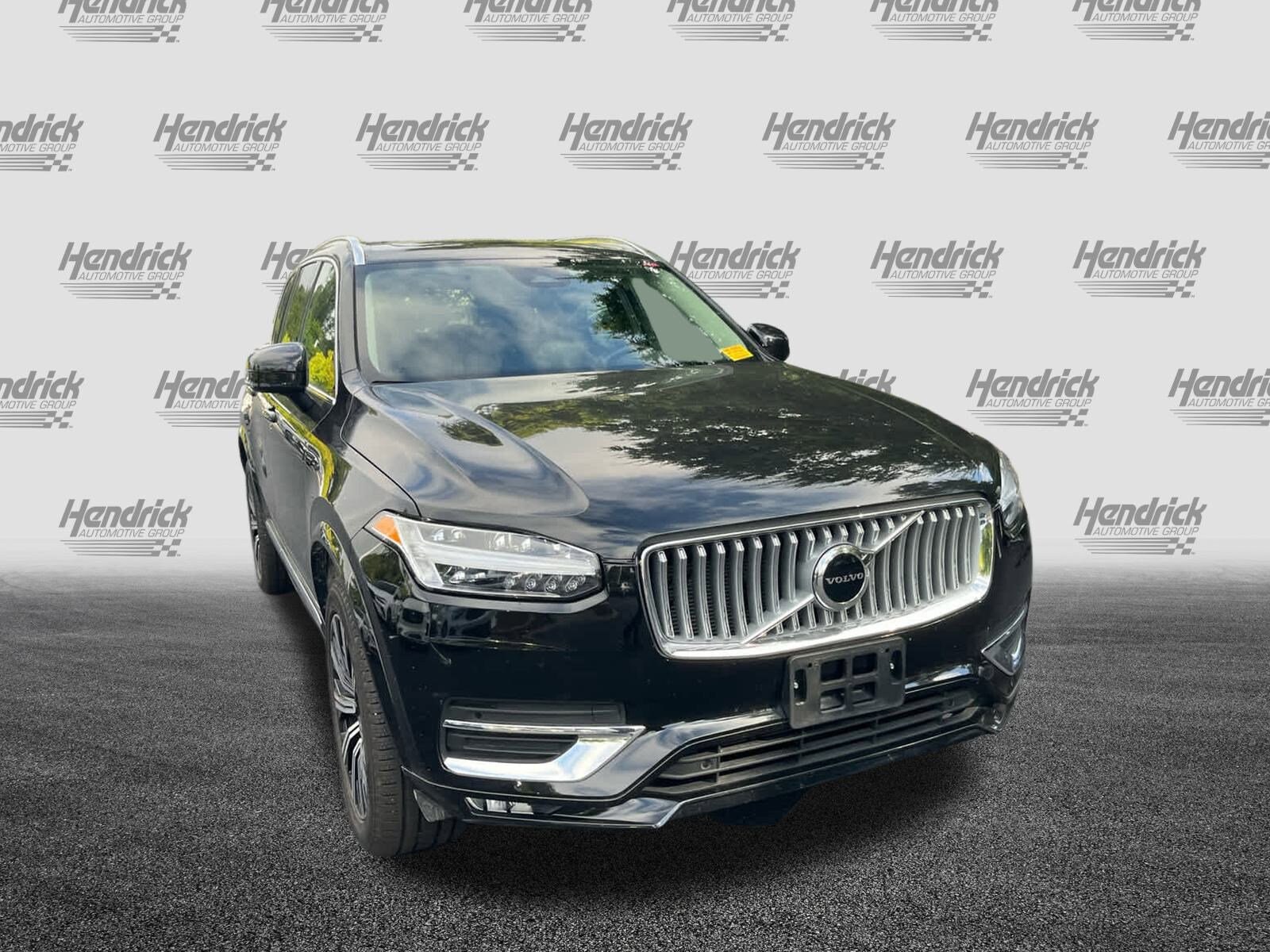 2025 Volvo XC90 Core photo 3