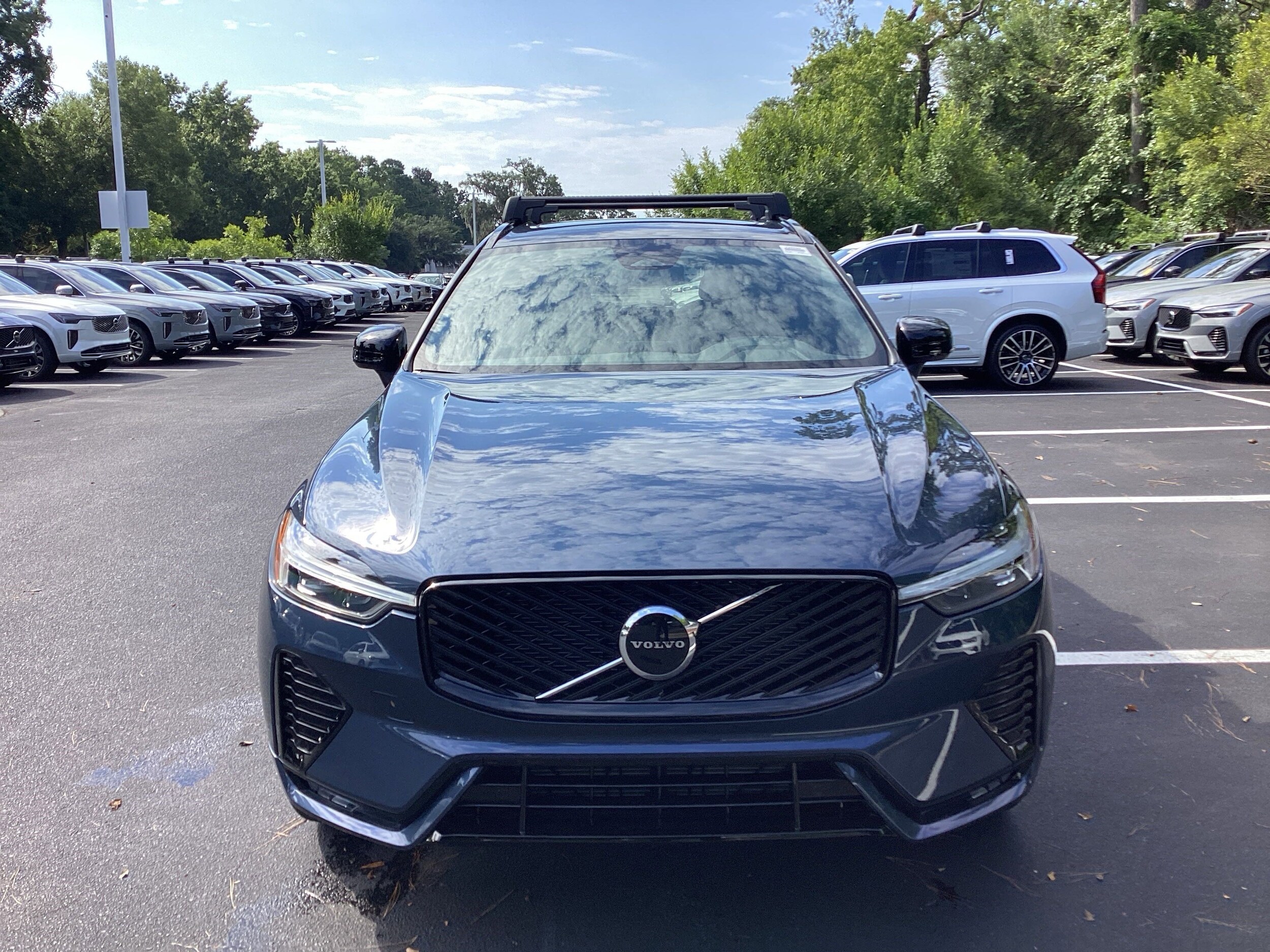 2026 Volvo XC60 B5 Core photo 2