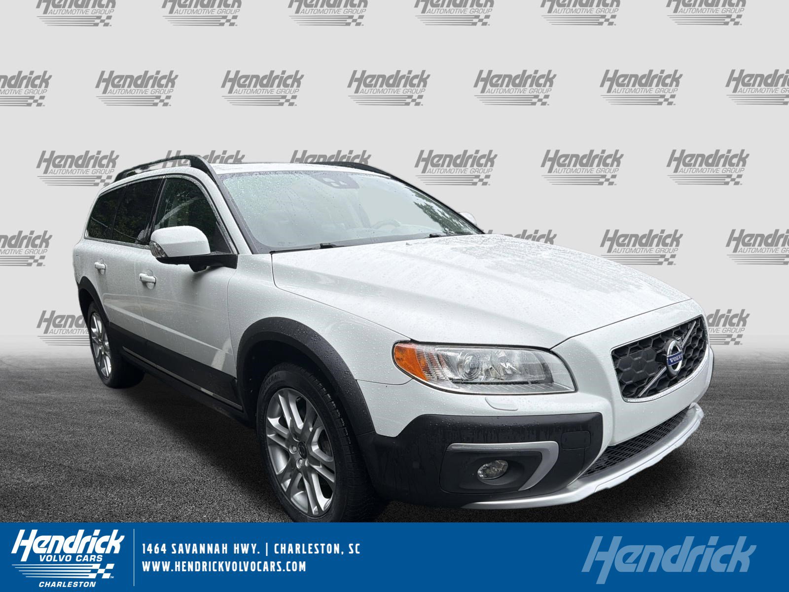 2016 Volvo XC70 T5 Drive-E FWD Platinum's photo