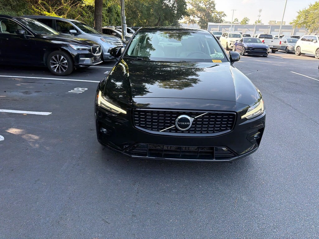 Used 2024 Volvo S60 Core Dark Theme Sedan