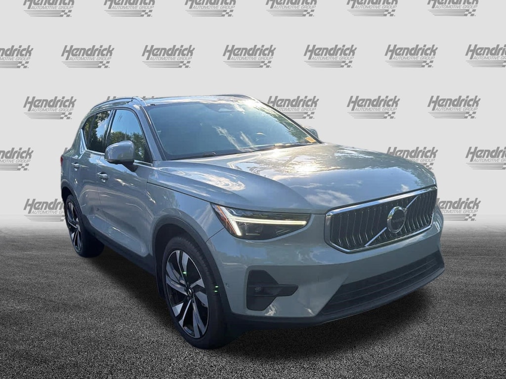Certified 2024 Volvo XC40 Plus Bright Theme SUV