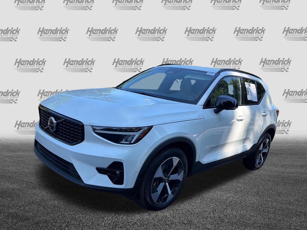 Certified 2025 Volvo XC40 Plus Dark Theme SUV