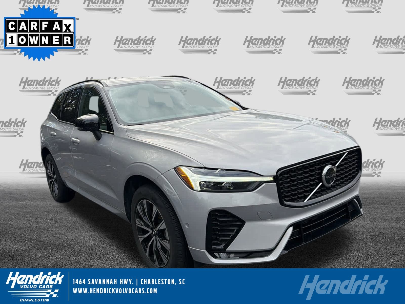 2025 Volvo XC60 Plus's photo