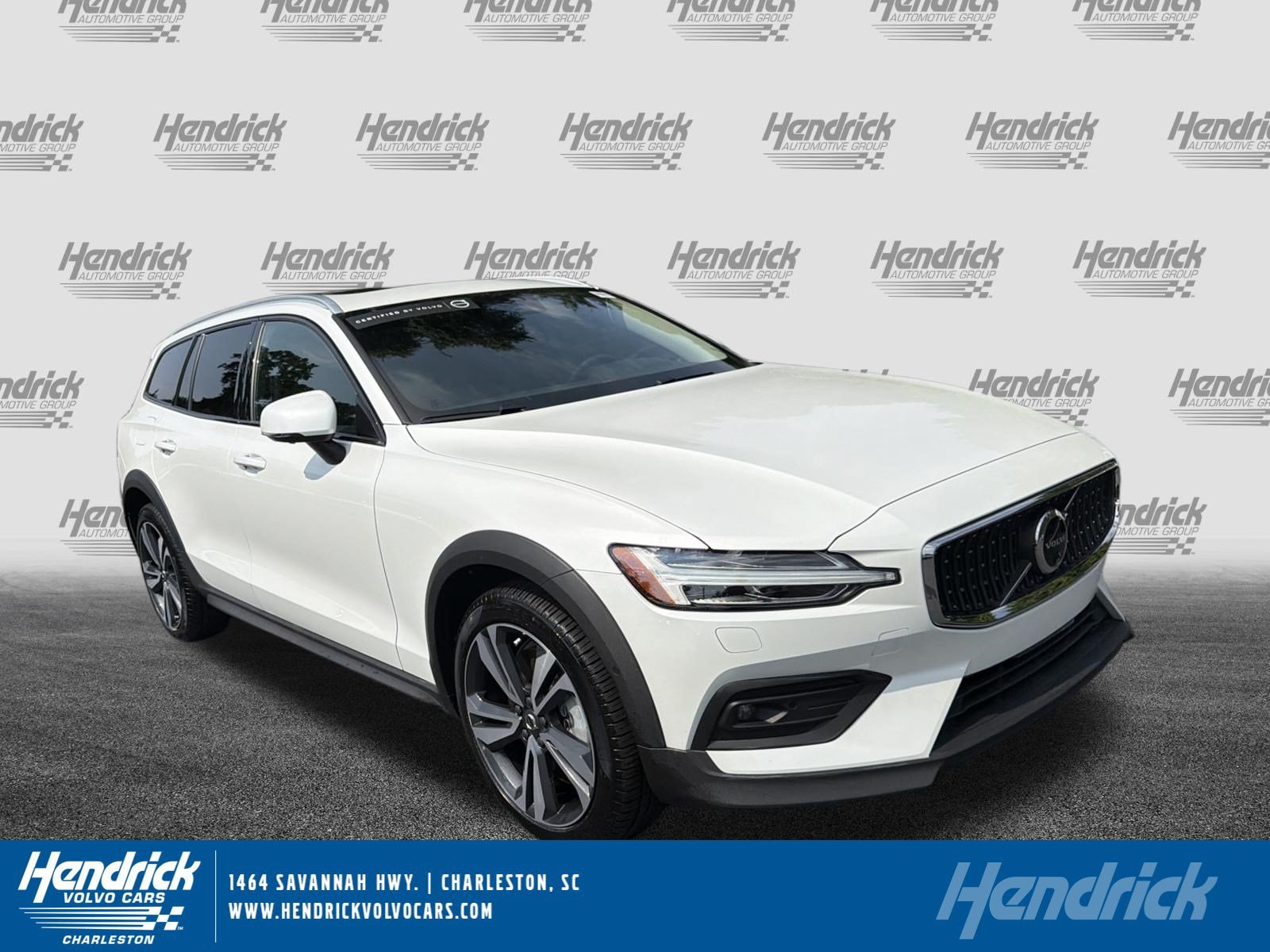 Volvo V60 Cross Country Plus