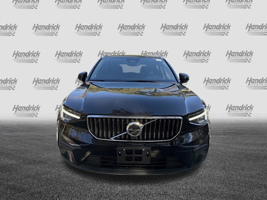 Certified 2025 Volvo XC40 Core Bright Theme SUV