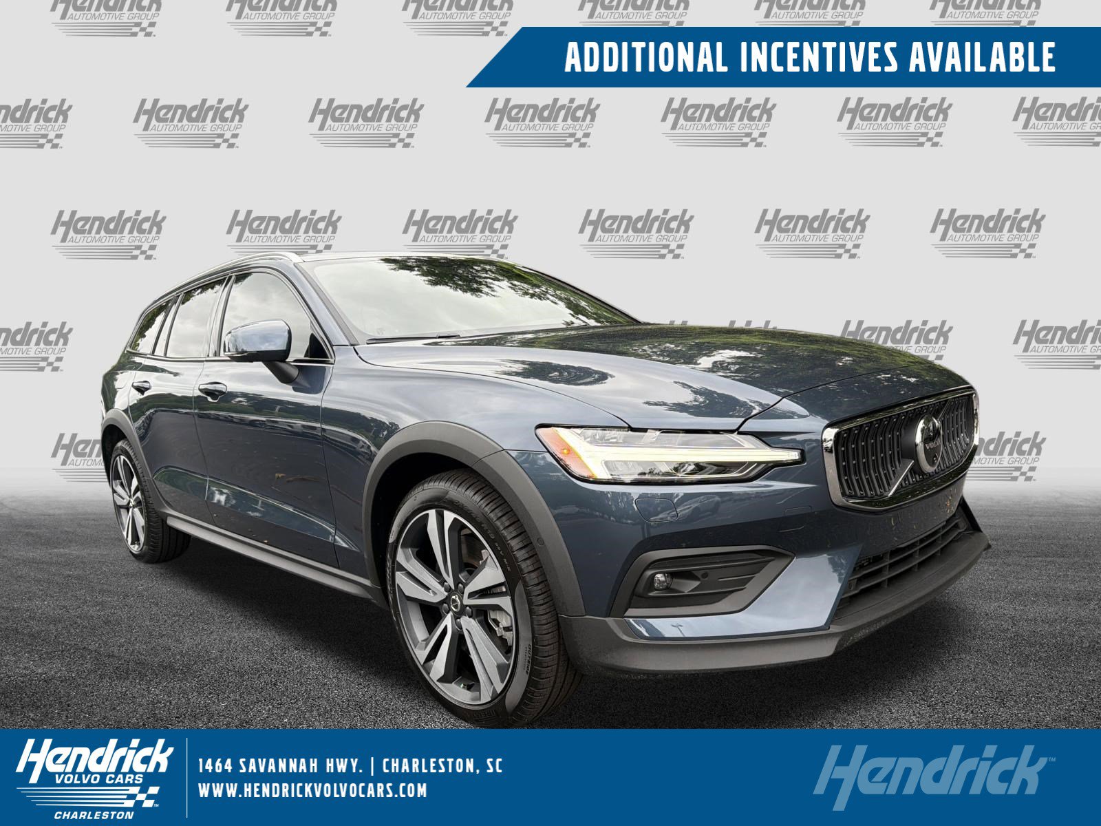 2026 Volvo V60 Cross Country B5 Plus AWD's photo
