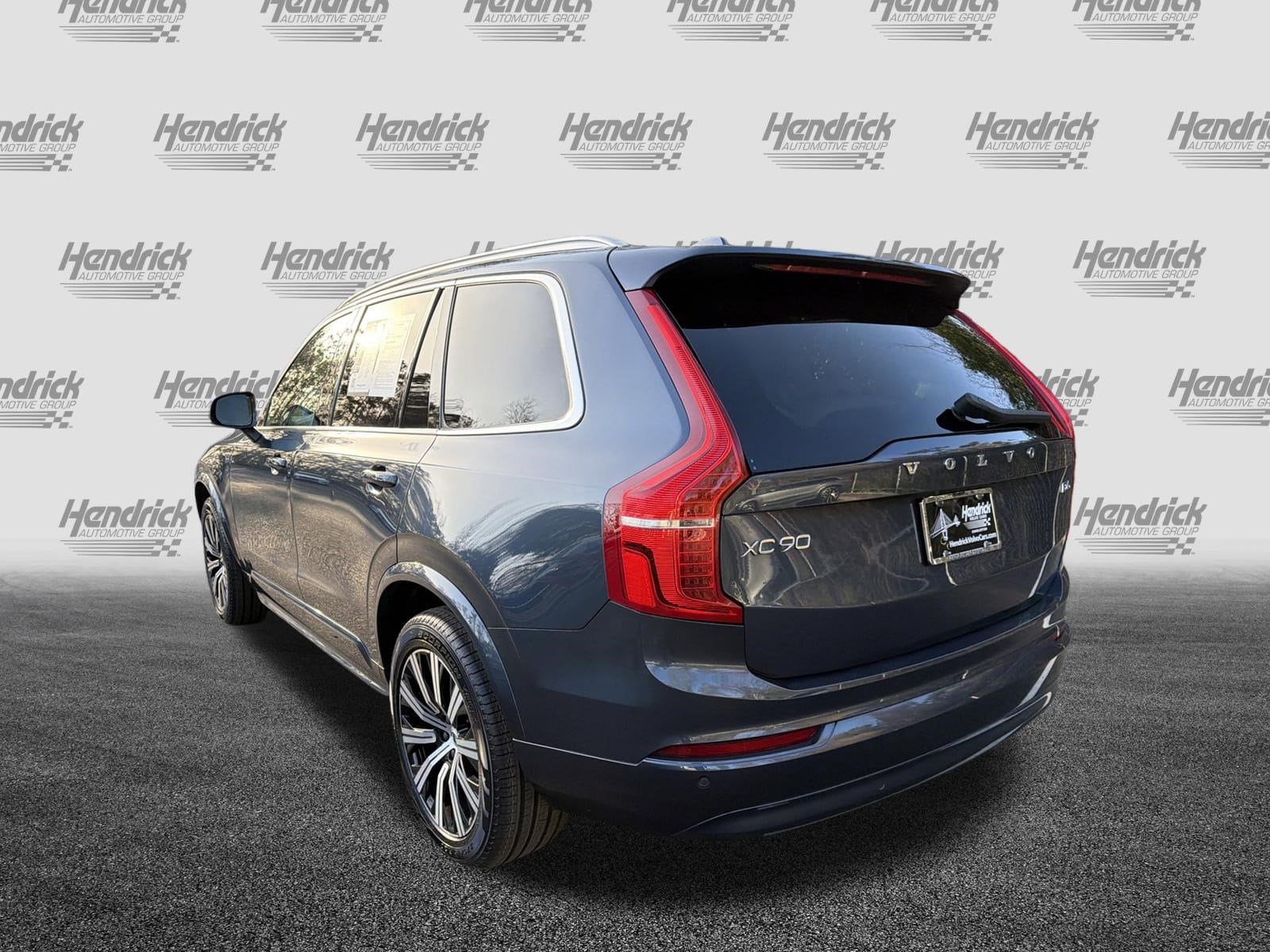 2023 Volvo XC90 Core photo 3