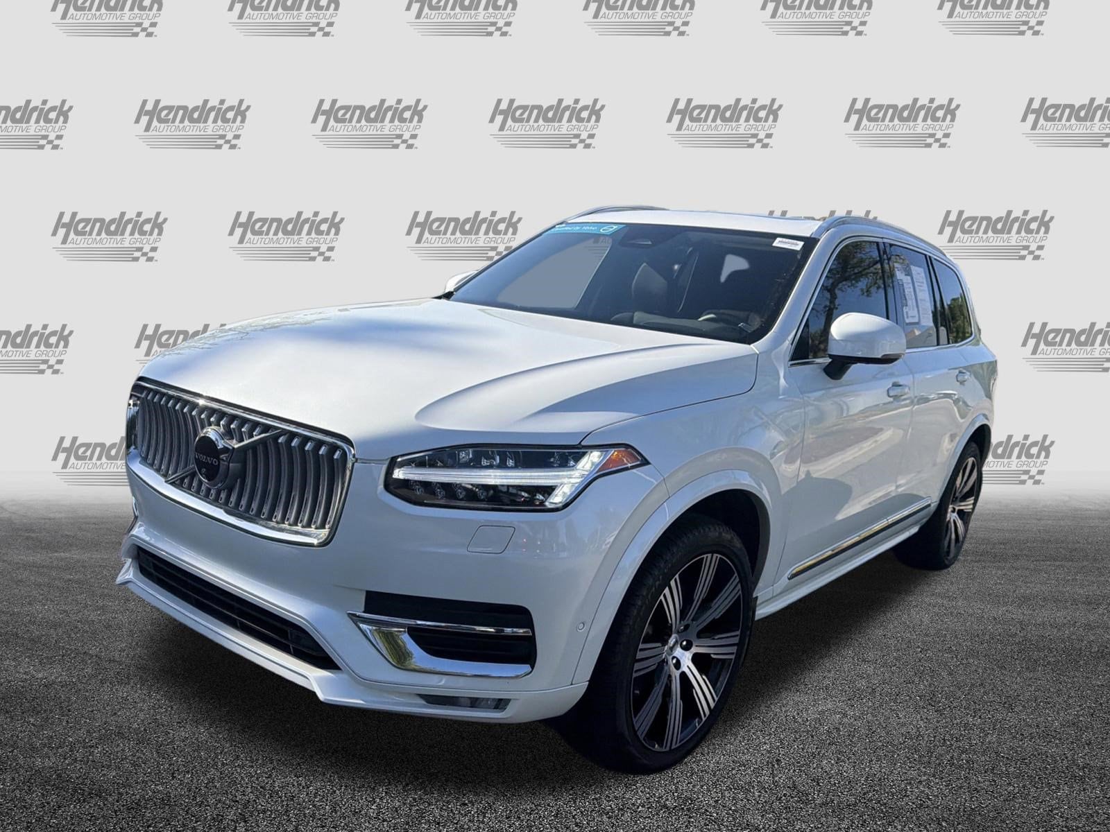2024 Volvo XC90 Plus Bright Theme photo 4