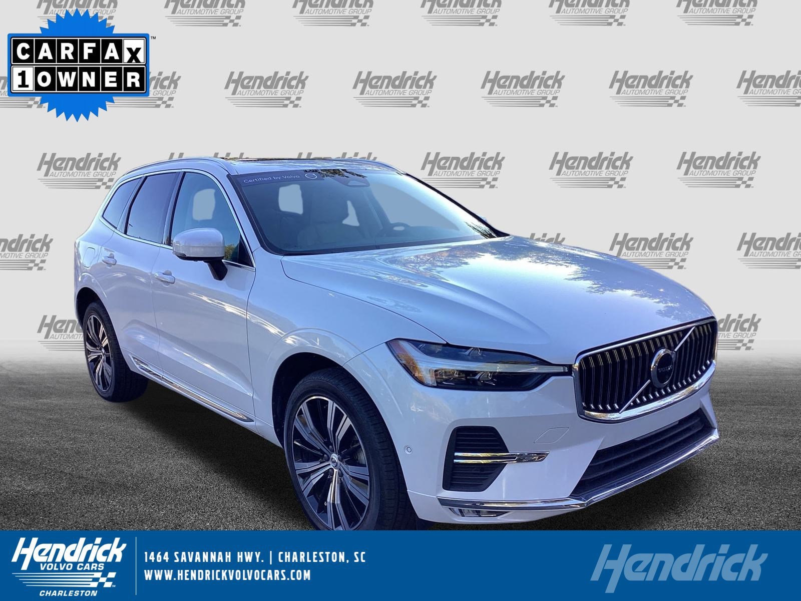 2023 Volvo XC60 Plus's photo