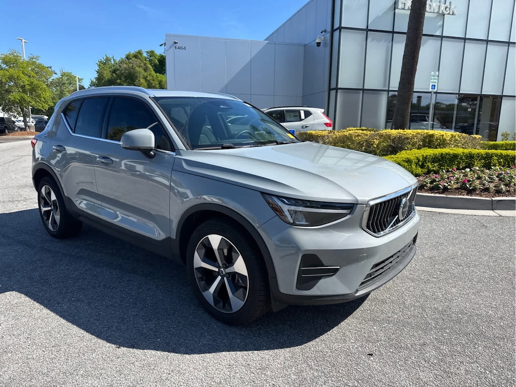 Used 2024 Volvo XC40 Core Bright Theme SUV