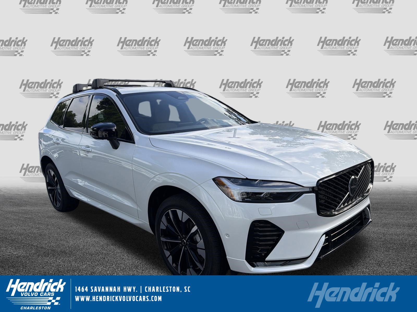 2026 Volvo XC60 B5 Plus Dark AWD's photo