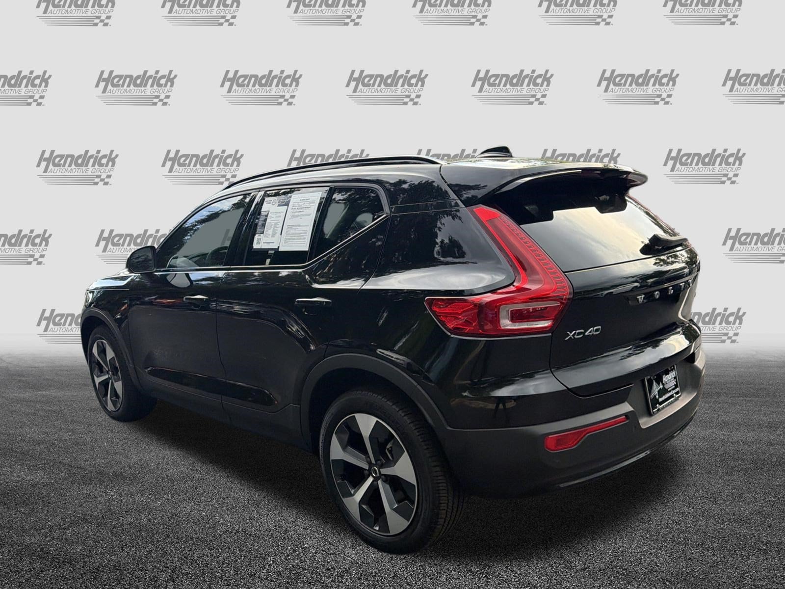 Volvo XC40 Core Dark Theme