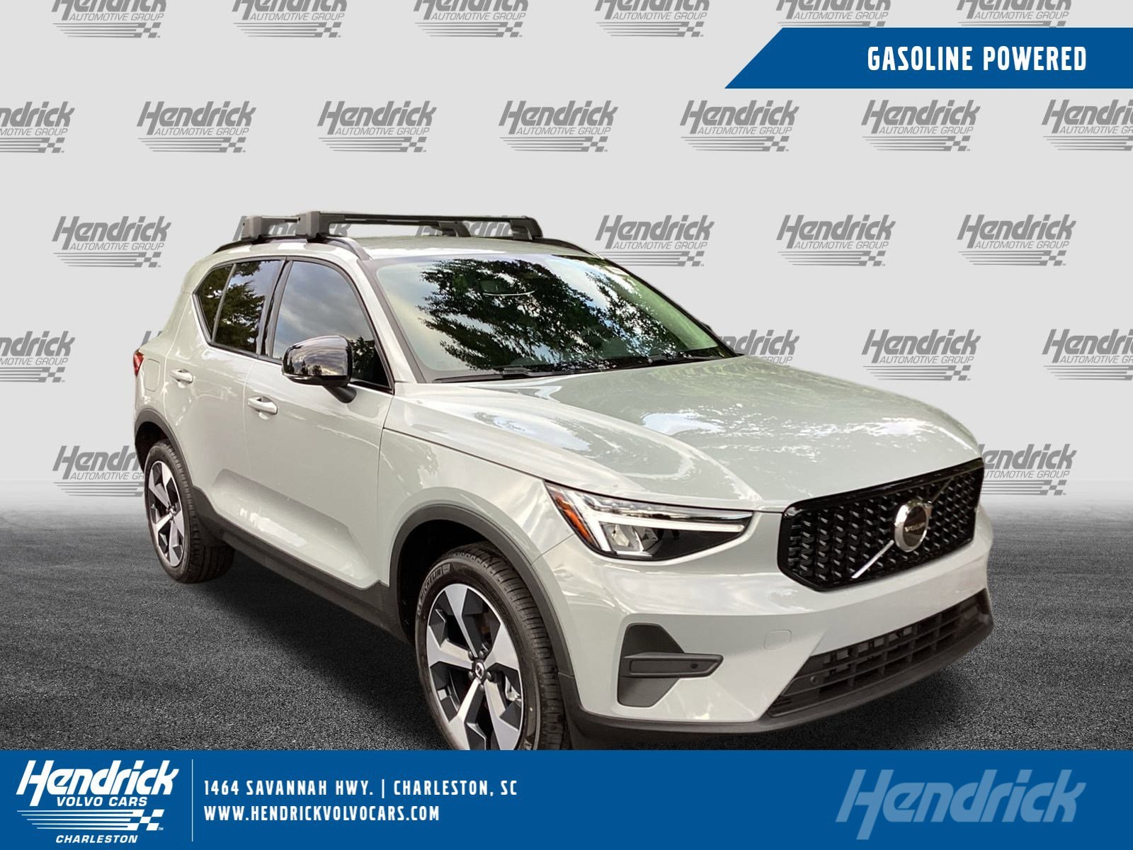 2026 Volvo XC40 Core's photo