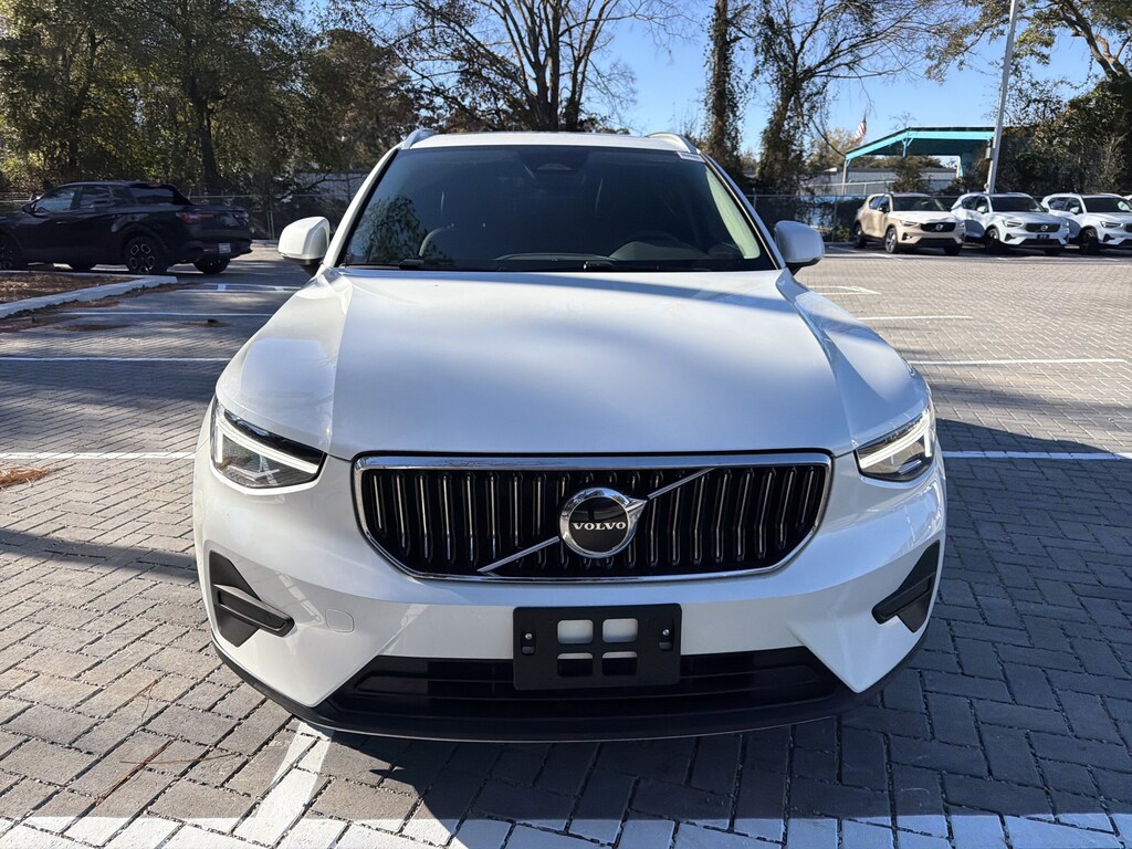 Certified 2025 Volvo XC40 Core Bright Theme SUV