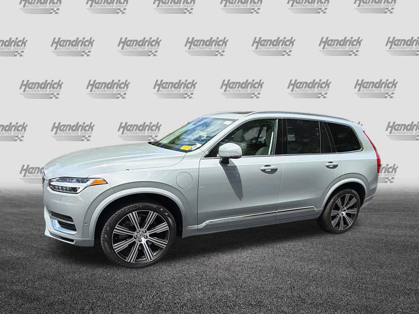 Volvo XC90 Recharge Plug-In Hybrid Plus Bright Theme
