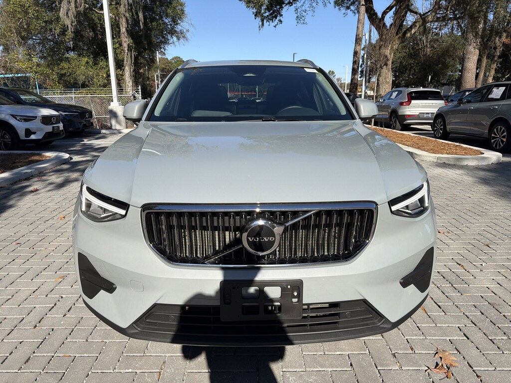 Certified 2025 Volvo XC40 Core Bright Theme SUV