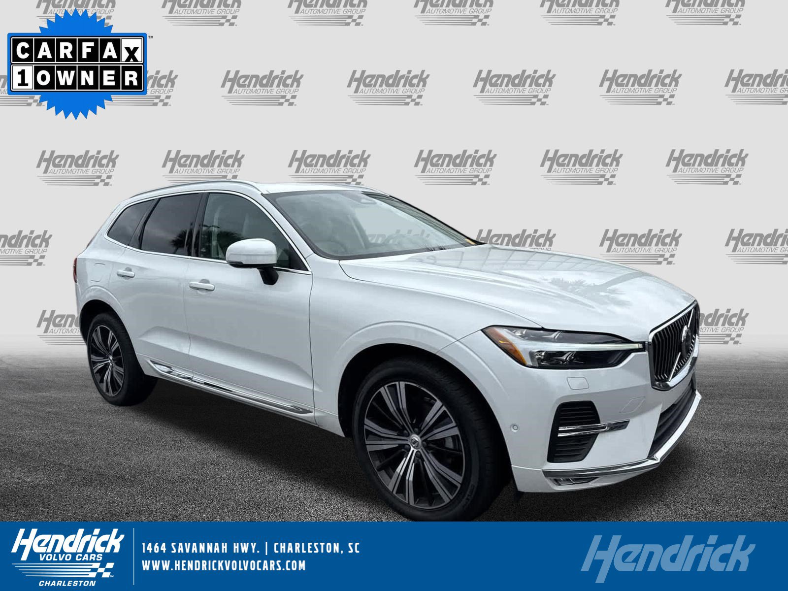 2023 Volvo XC60 B5 Plus Bright Theme AWD's photo