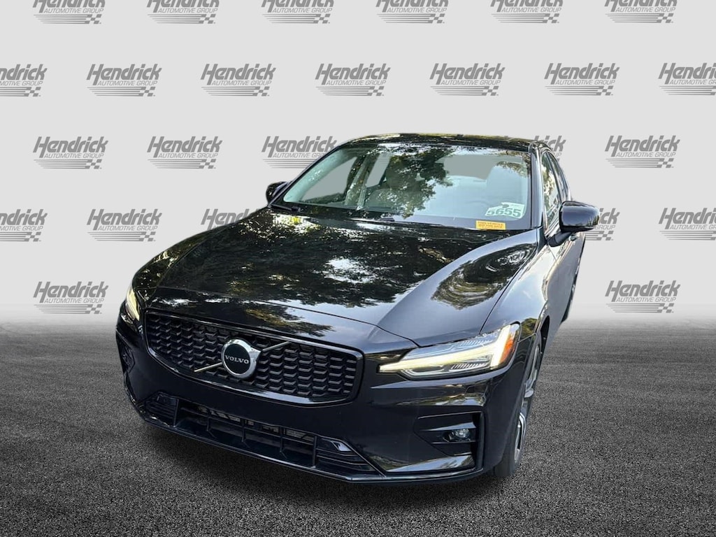 Used 2024 Volvo S60 Core Dark Theme Sedan