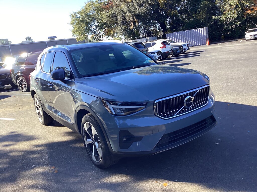 Certified 2023 Volvo XC40 Plus Bright Theme SUV