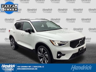 2025 Volvo XC40 Plus Dark Theme SUV
