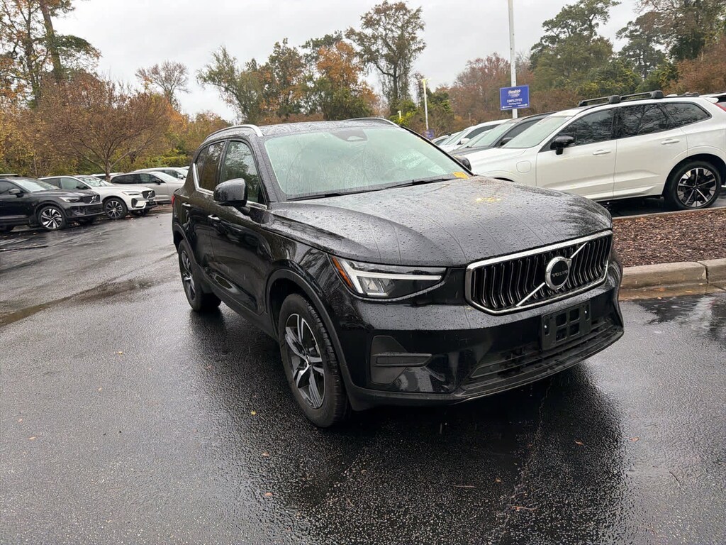 Certified 2025 Volvo XC40 Core Bright Theme SUV