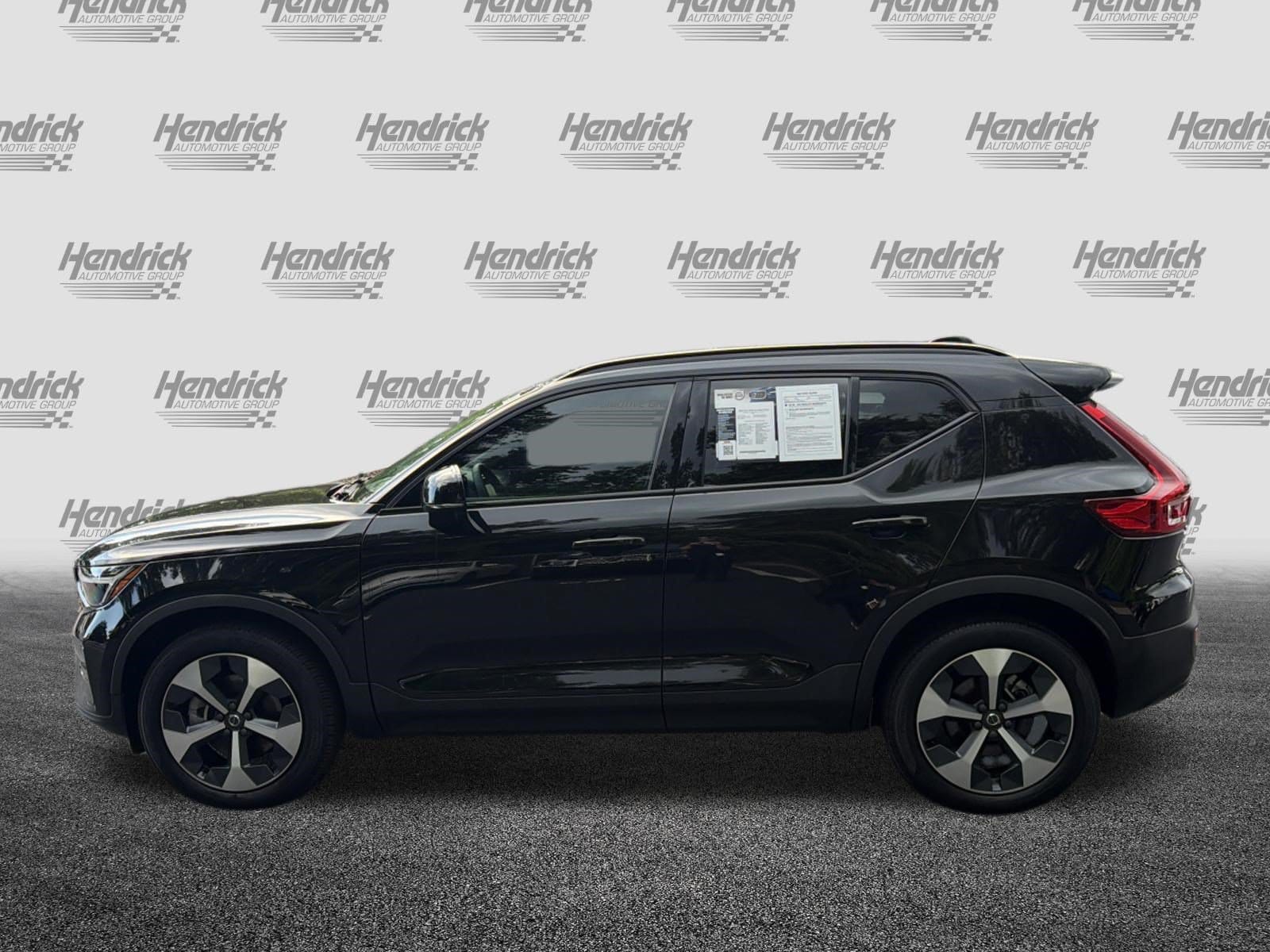 Volvo XC40 Core Dark Theme