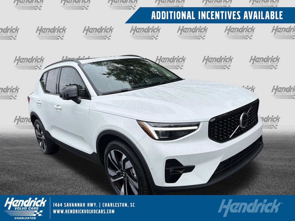New 2026 Volvo XC40 B5 Ultra SUV