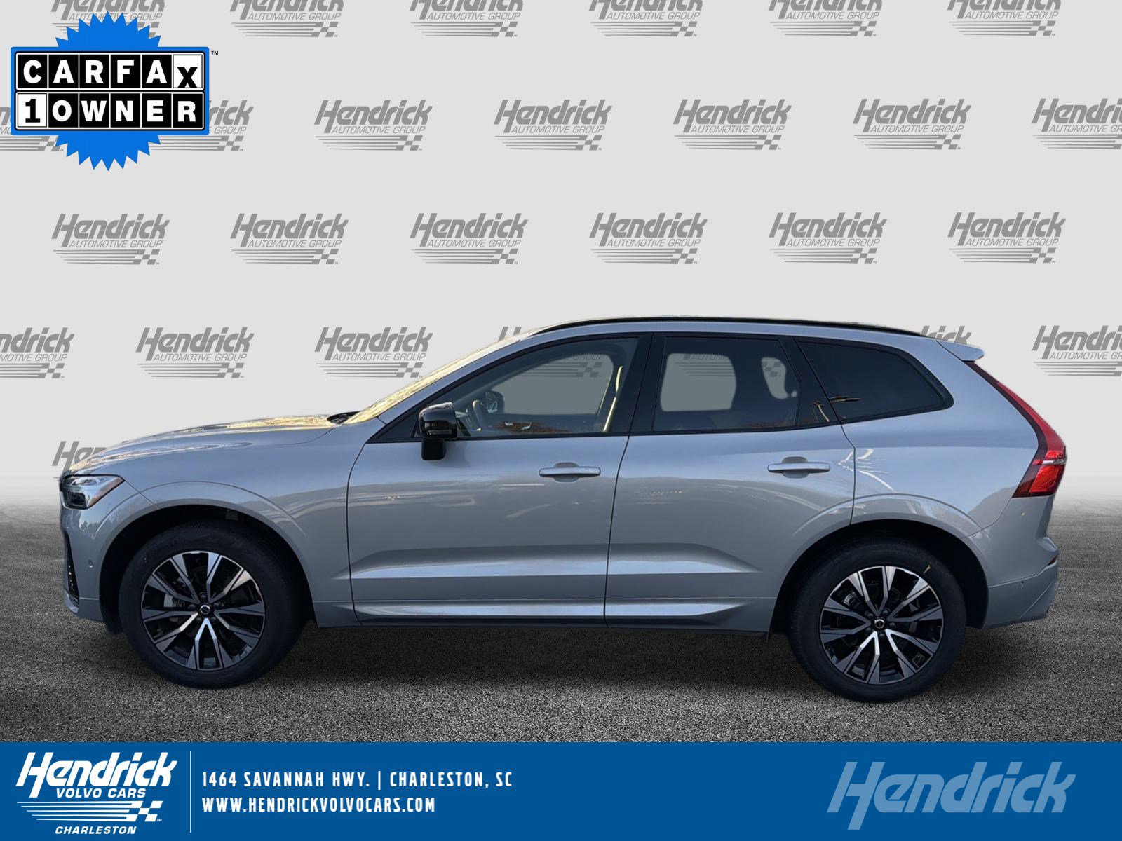 2025 Volvo XC60 Plus's photo